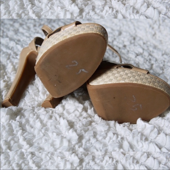 NEVER WORN! nude cream ankle strap platform heels - Picture 2 of 7